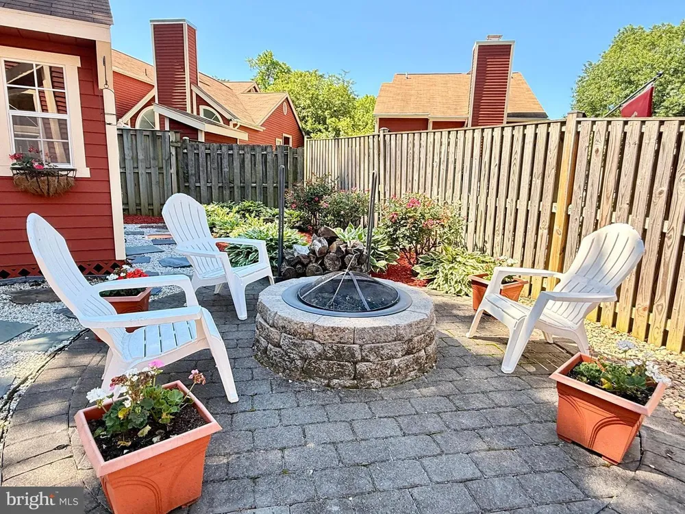 953 Windwhisper Ln, Annapolis, MD 21403