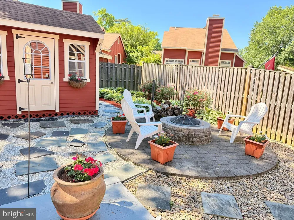 953 Windwhisper Ln, Annapolis, MD 21403