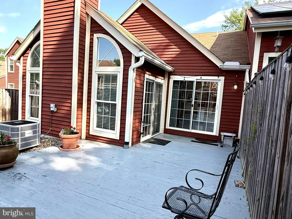 953 Windwhisper Ln, Annapolis, MD 21403