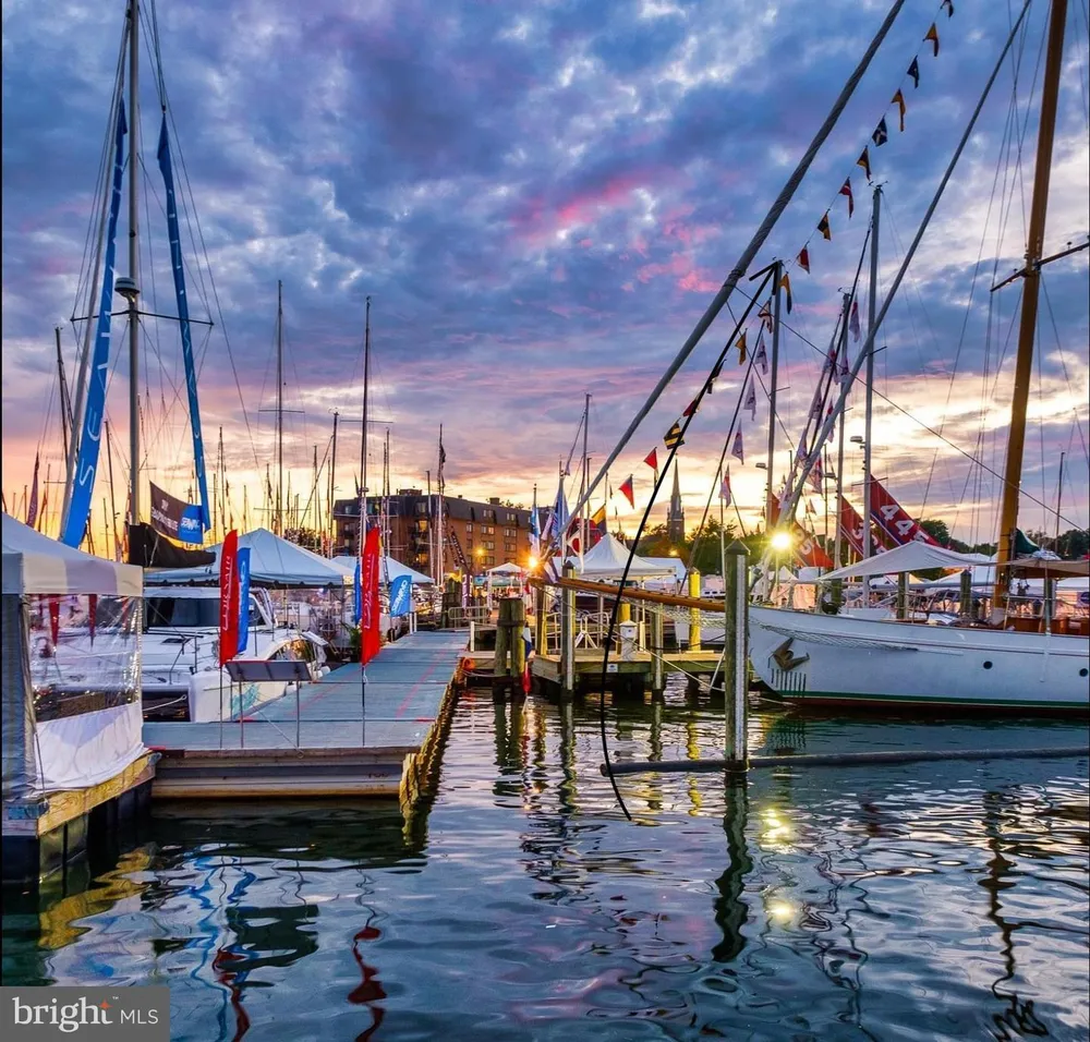 953 Windwhisper Ln, Annapolis, MD 21403