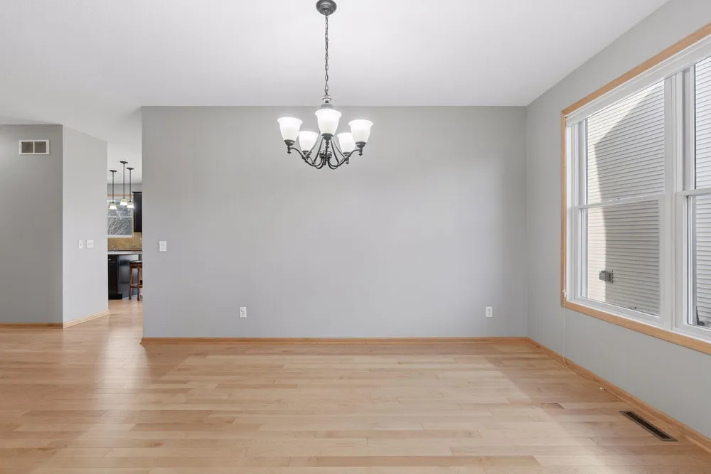 15376 Plumstone Dr, Eden Prairie, MN 55347