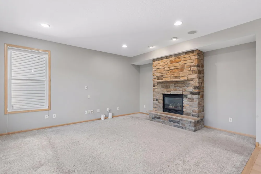15376 Plumstone Dr, Eden Prairie, MN 55347