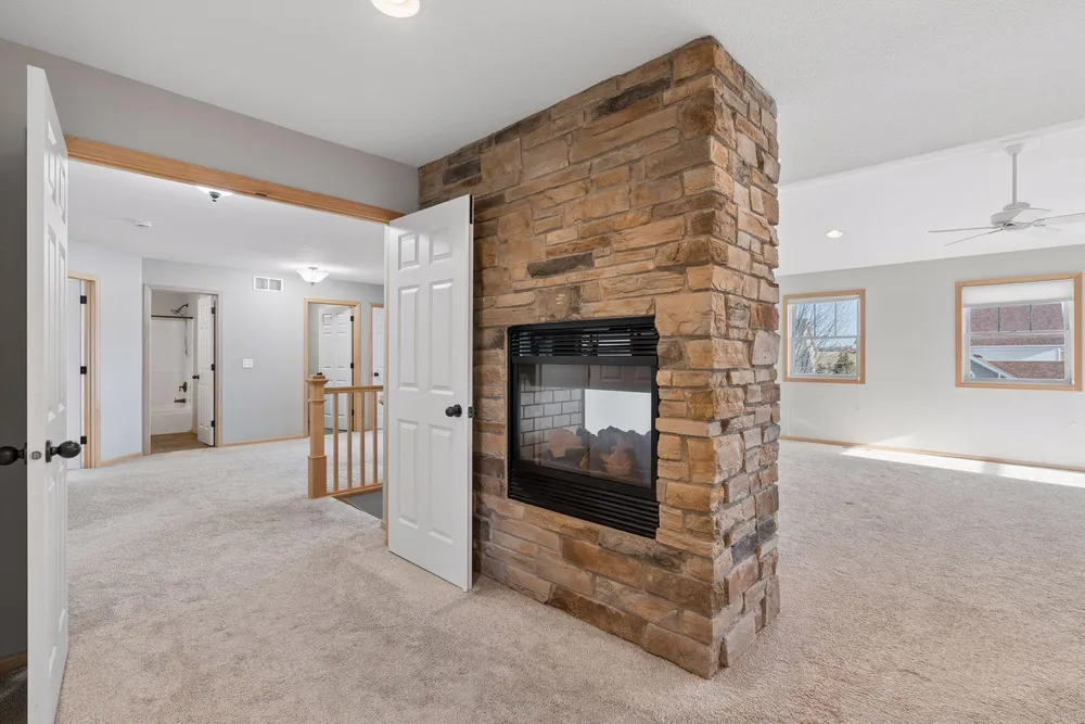 15376 Plumstone Dr, Eden Prairie, MN 55347