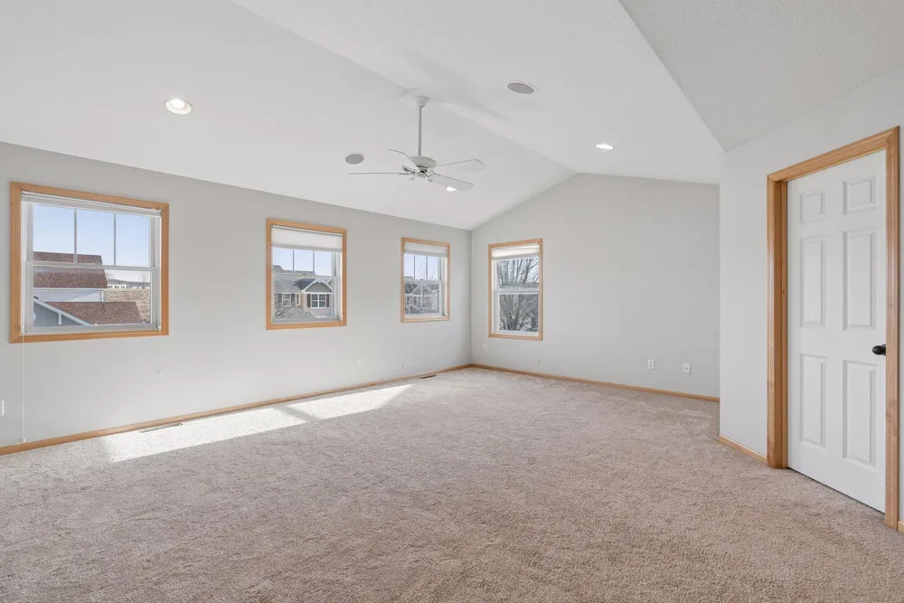 15376 Plumstone Dr, Eden Prairie, MN 55347