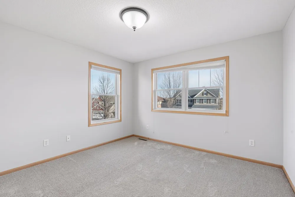 15376 Plumstone Dr, Eden Prairie, MN 55347