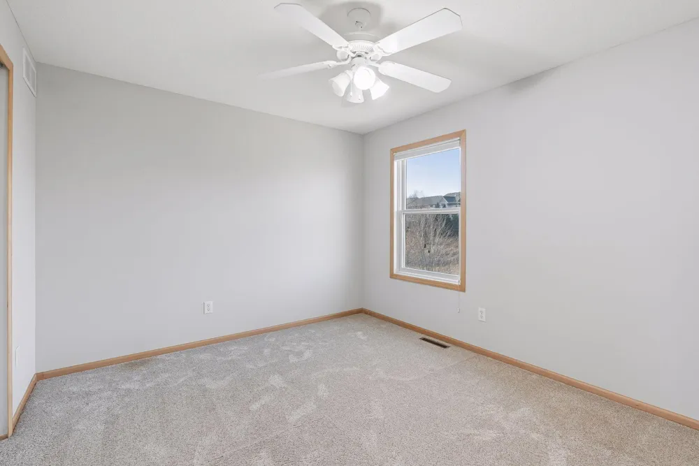 15376 Plumstone Dr, Eden Prairie, MN 55347