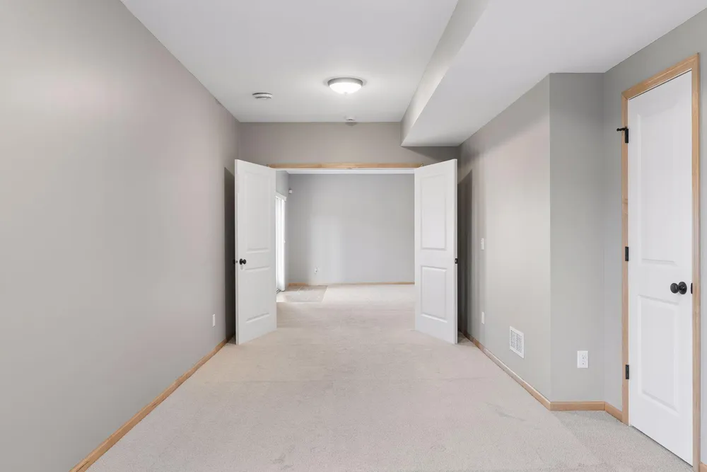 15376 Plumstone Dr, Eden Prairie, MN 55347
