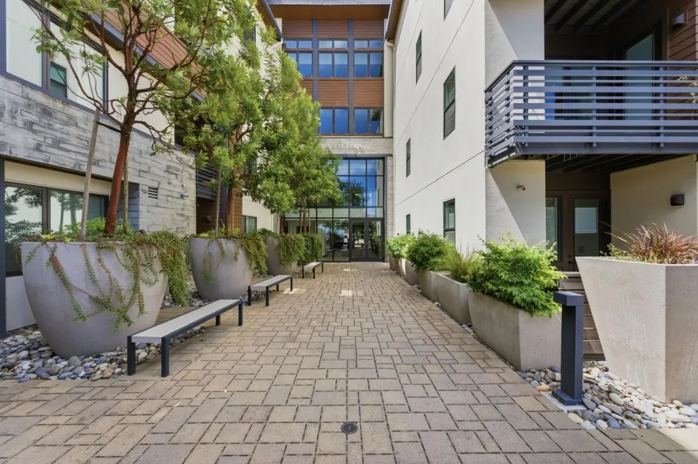 400 El Camino Real, Belmont, CA 94002