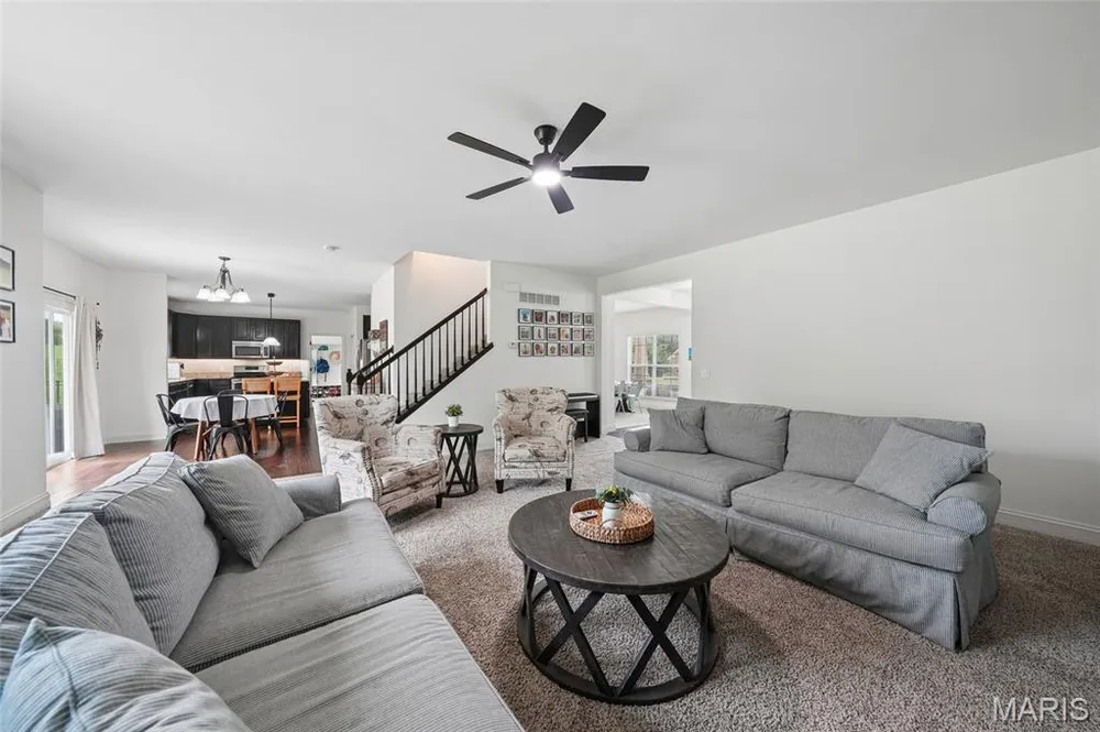 318 Hampton Ridge Dr, Wentzville, MO 63385