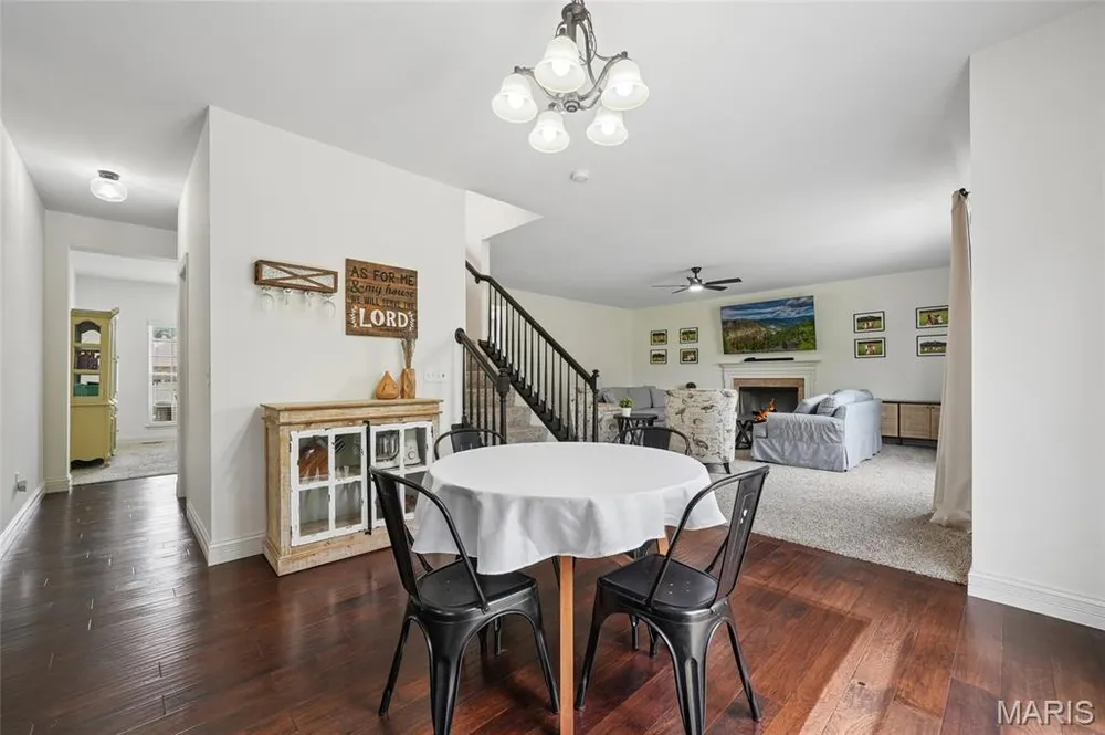 318 Hampton Ridge Dr, Wentzville, MO 63385