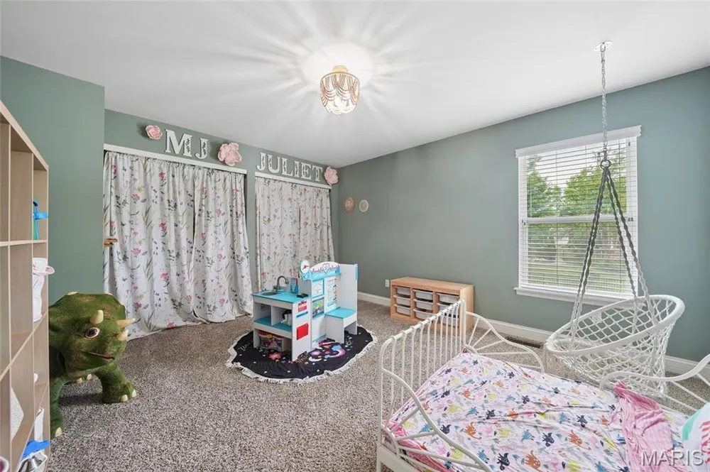 318 Hampton Ridge Dr, Wentzville, MO 63385