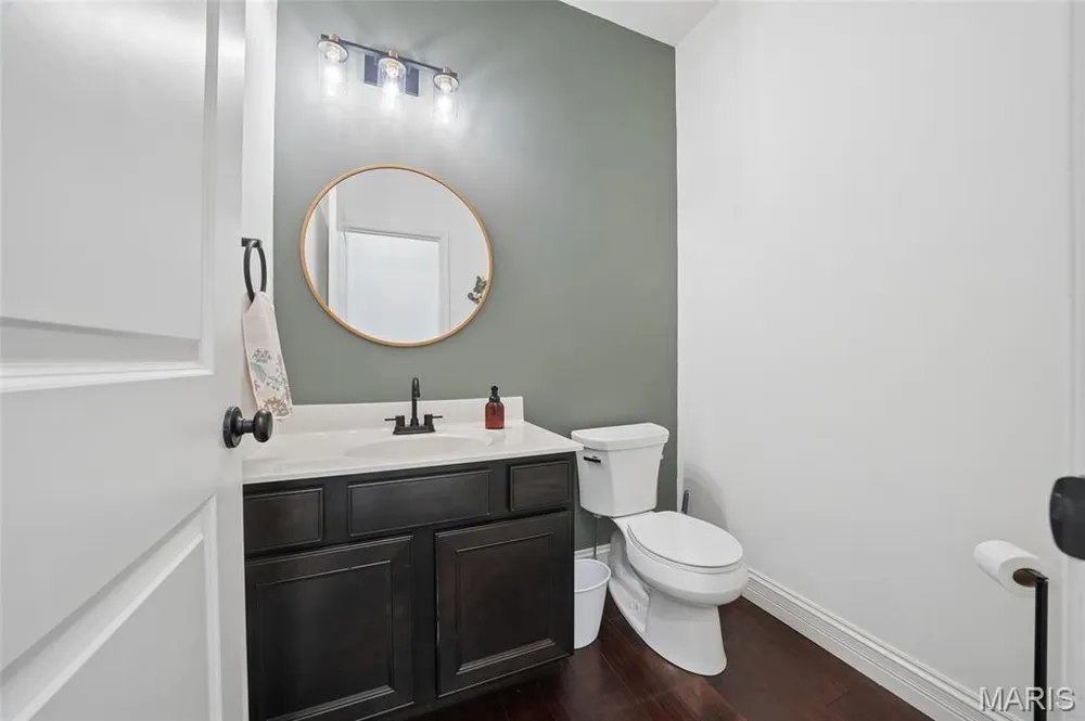 318 Hampton Ridge Dr, Wentzville, MO 63385