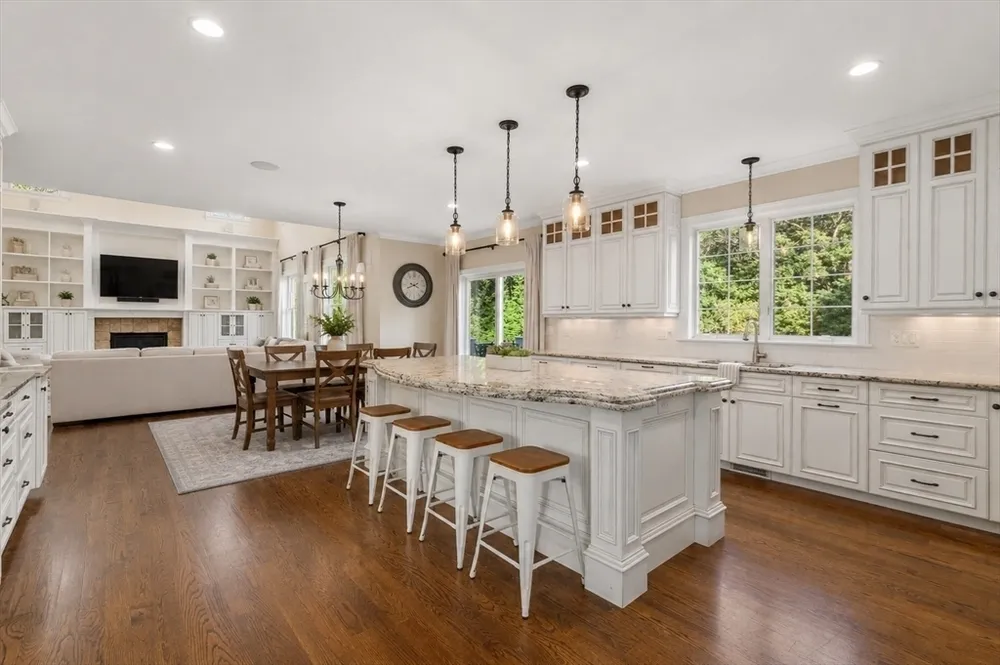175 Schoolmaster Ln, Dedham, MA 02026