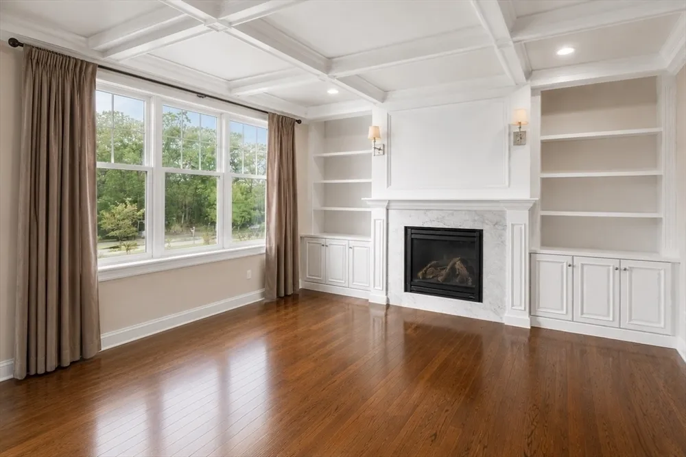 175 Schoolmaster Ln, Dedham, MA 02026
