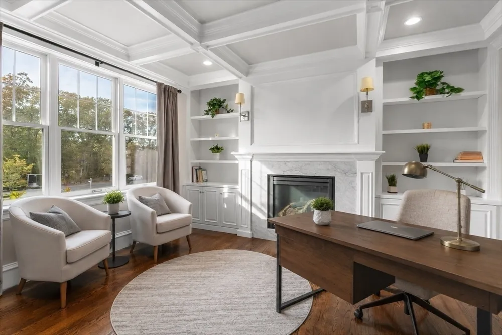 175 Schoolmaster Ln, Dedham, MA 02026