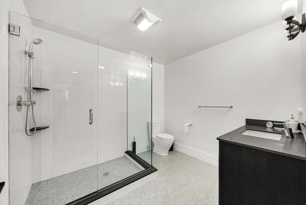 99 Littlefield Rd, Newton, MA 02459