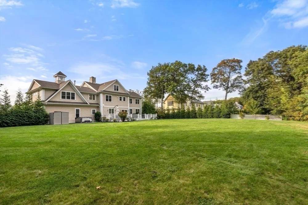 175 Schoolmaster Ln, Dedham, MA 02026