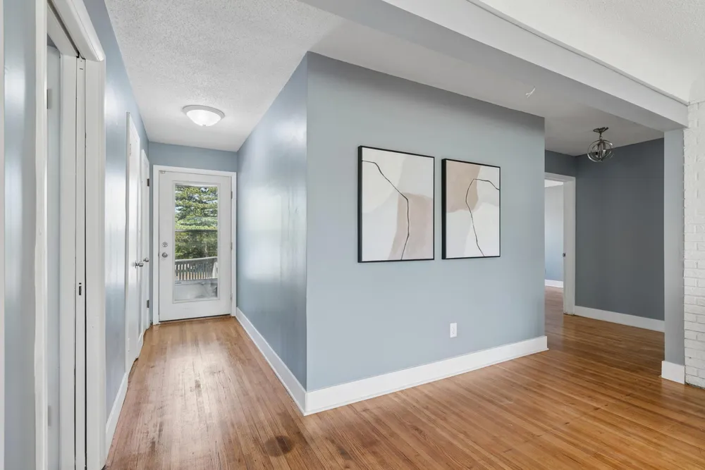 3280 Dodd Rd, Eagan, MN 55121
