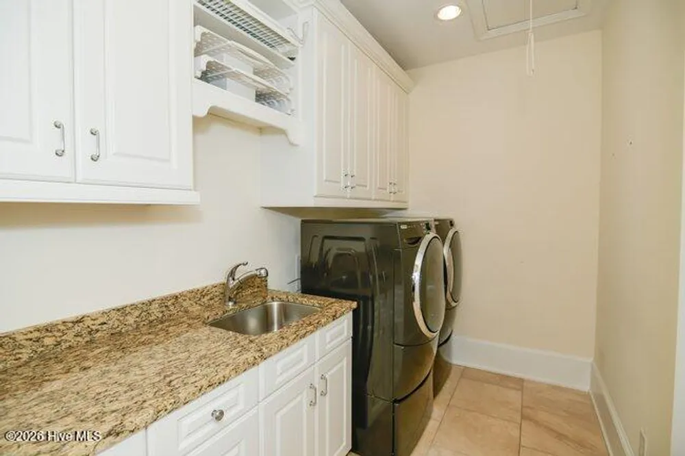 680 N Bethesda Rd, Southern Pines, NC 28387