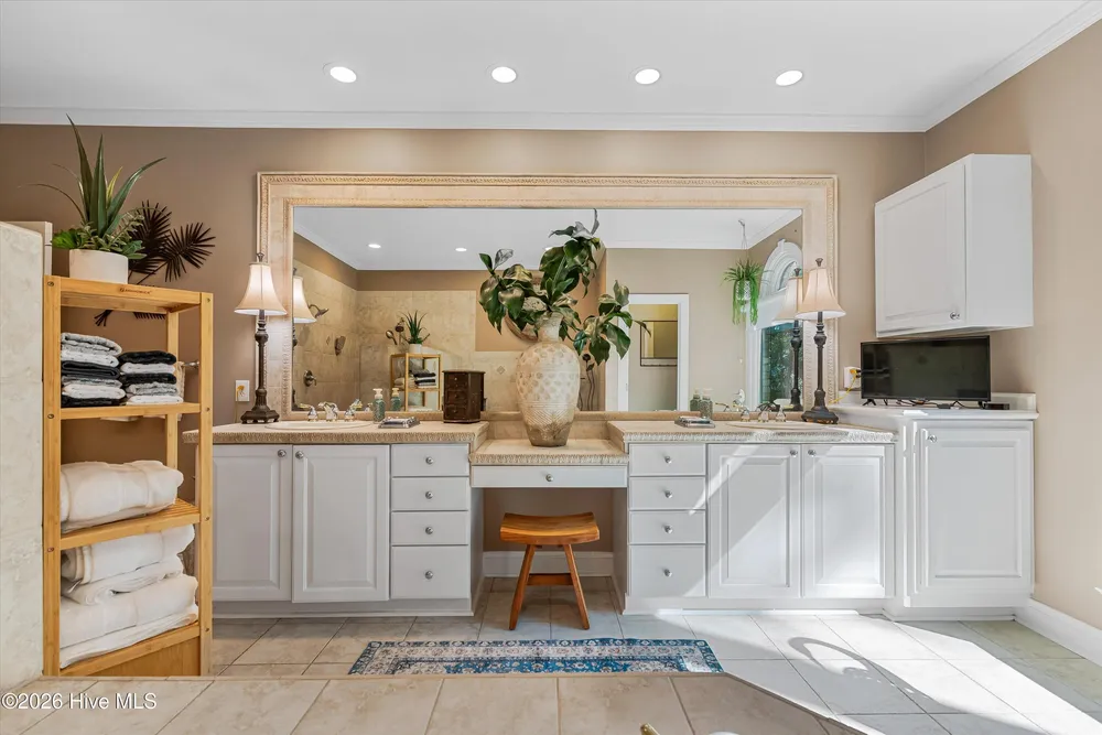 4 Village Ln, Pinehurst, NC 28374