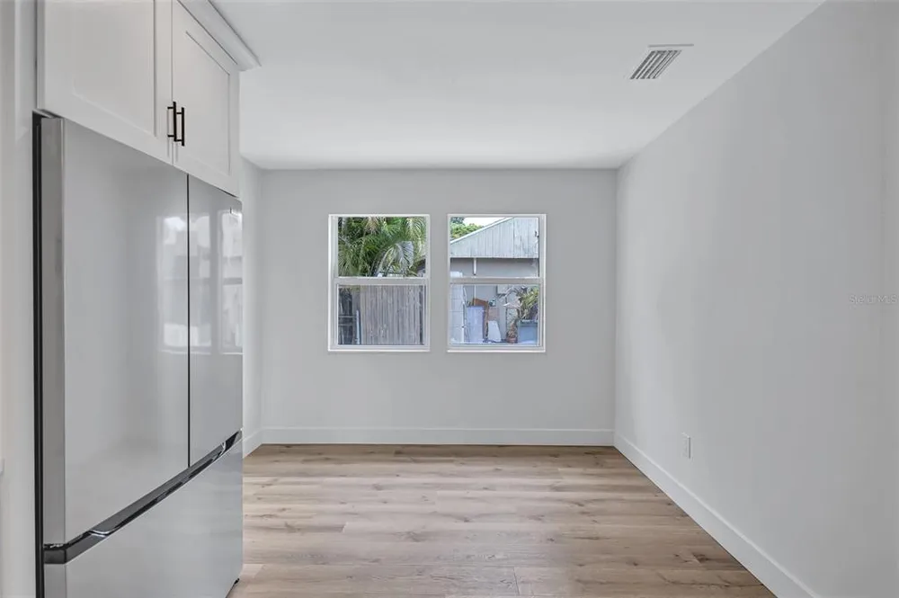 2647 Sydelle St, Sarasota, FL 34237-6305
