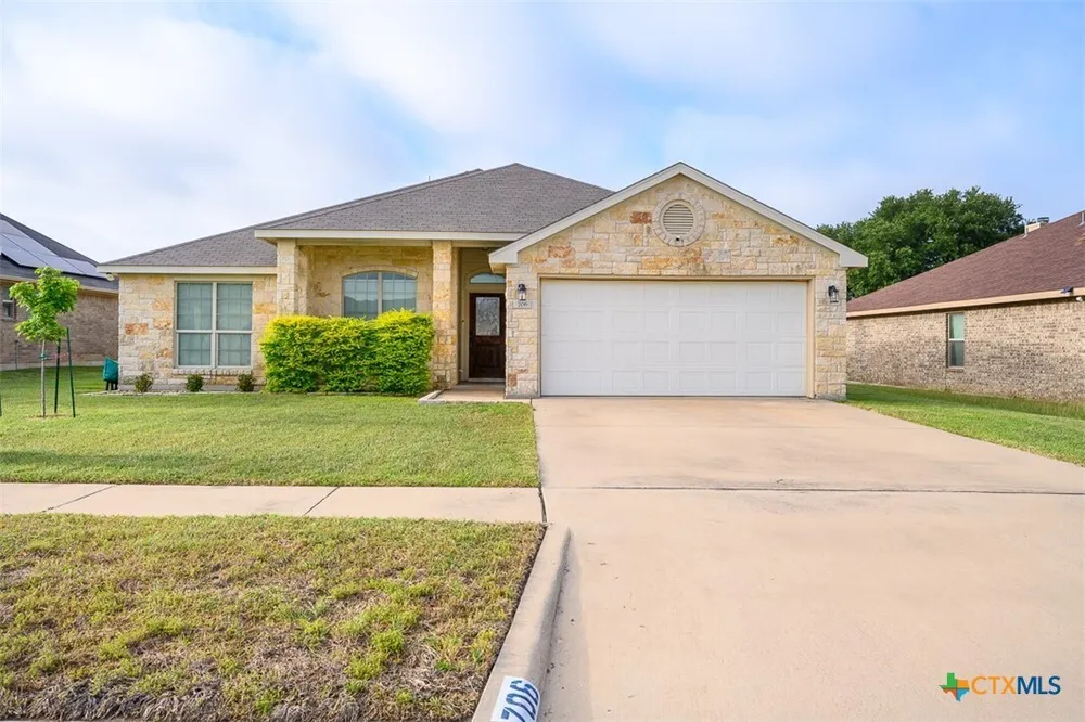 706 Cosper Creek Dr, Killeen, TX 76542