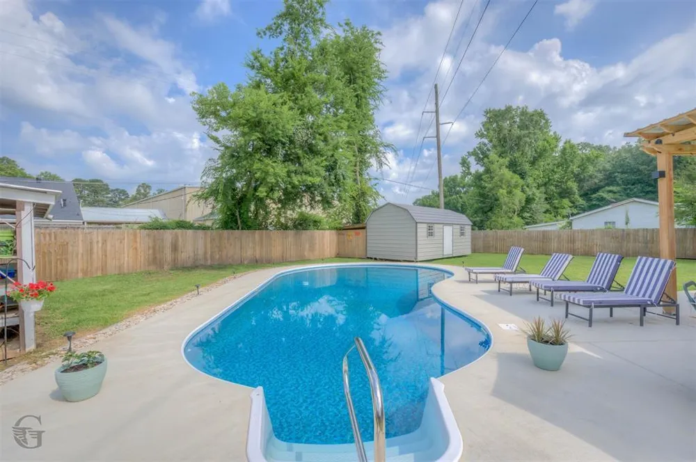 4924 Old Mooringsport Rd, Shreveport, LA 71107