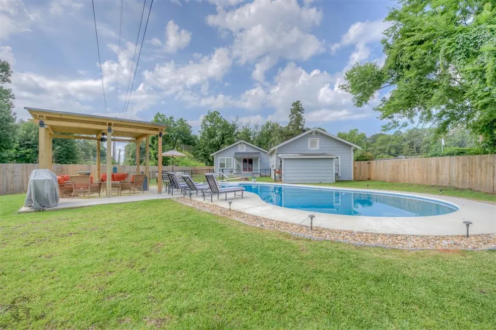 4924 Old Mooringsport Rd, Shreveport, LA 71107