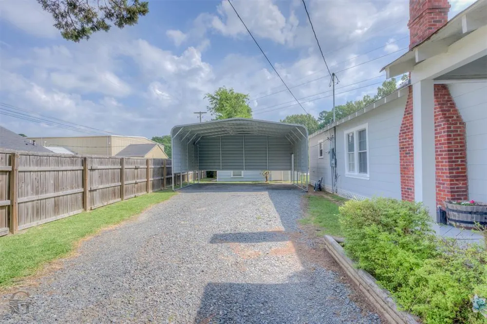 4924 Old Mooringsport Rd, Shreveport, LA 71107