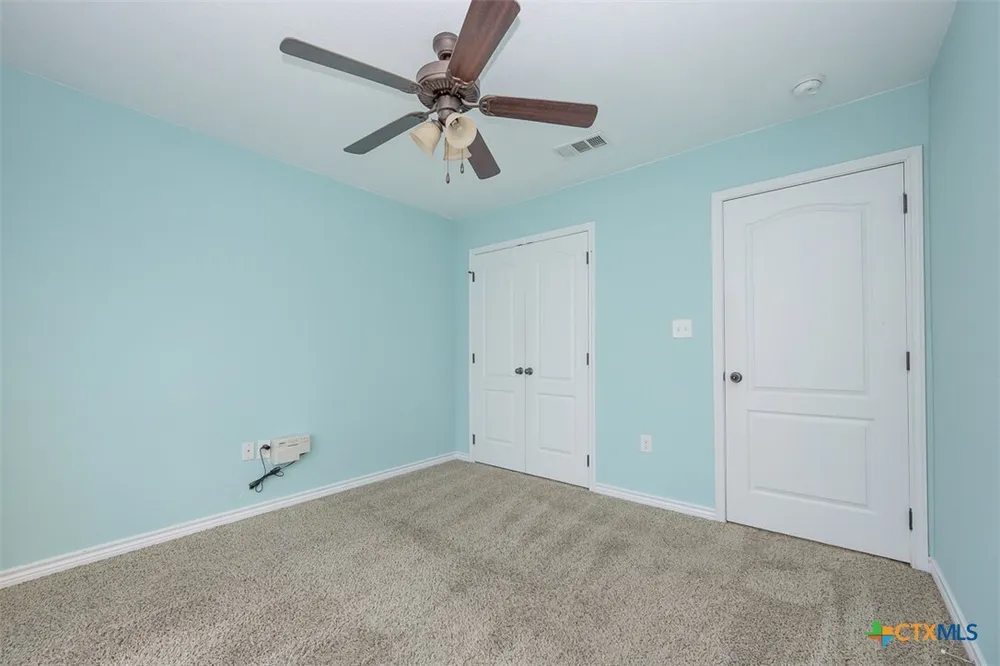 706 Cosper Creek Dr, Killeen, TX 76542