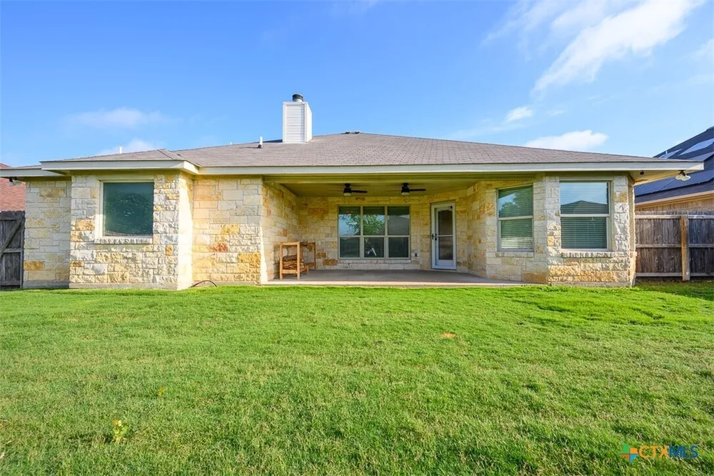 706 Cosper Creek Dr, Killeen, TX 76542