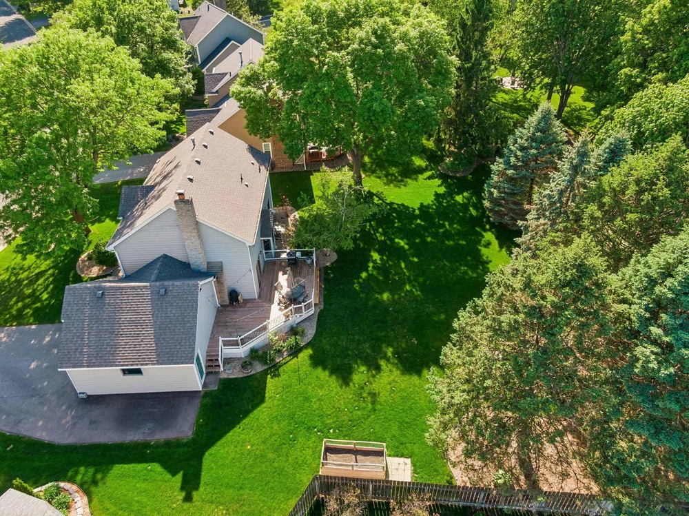 689 Havenhill Rd, Eagan, MN 55123