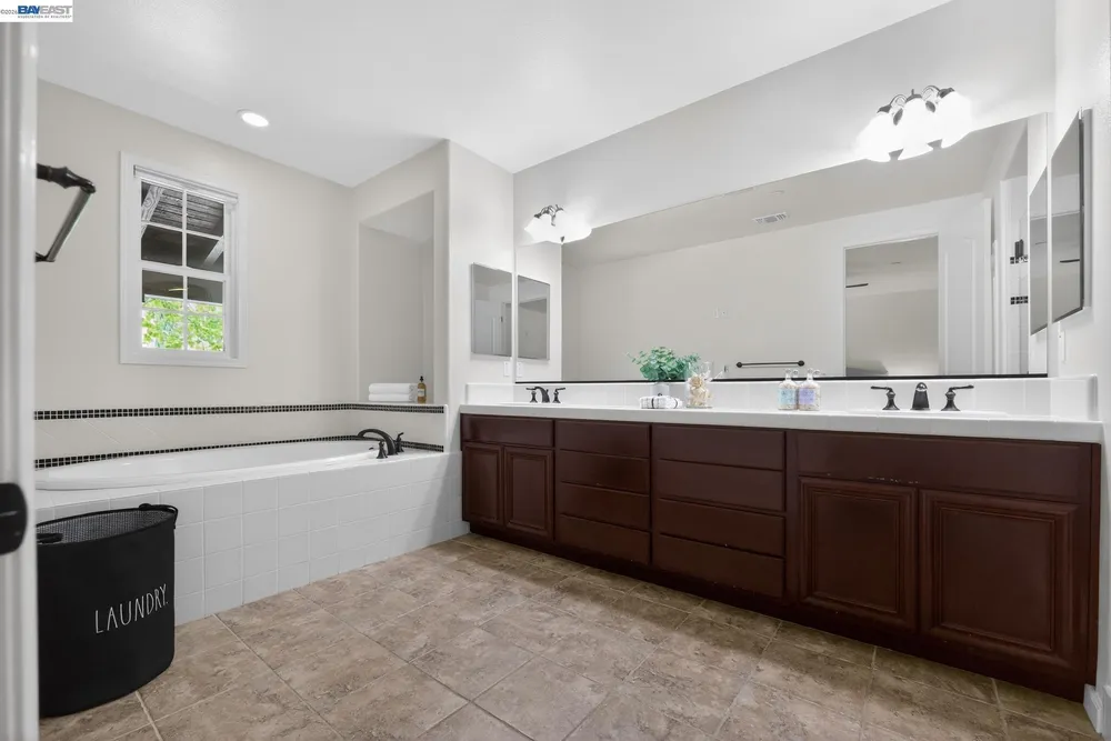 3514 Capoterra Way, Dublin, CA 94568