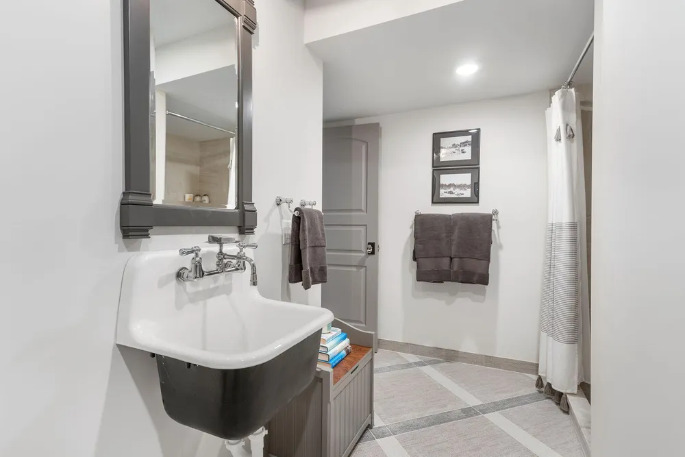 4076 Fiddlers Way, Holland, MI 49423