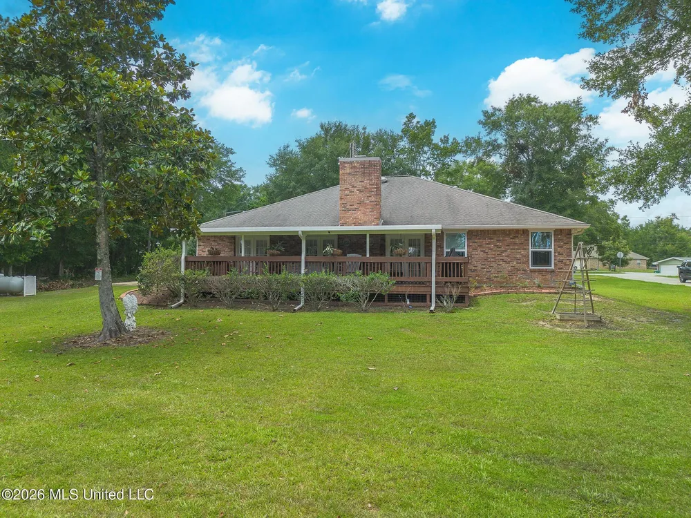 5624 Aila St, Diamondhead, MS 39525