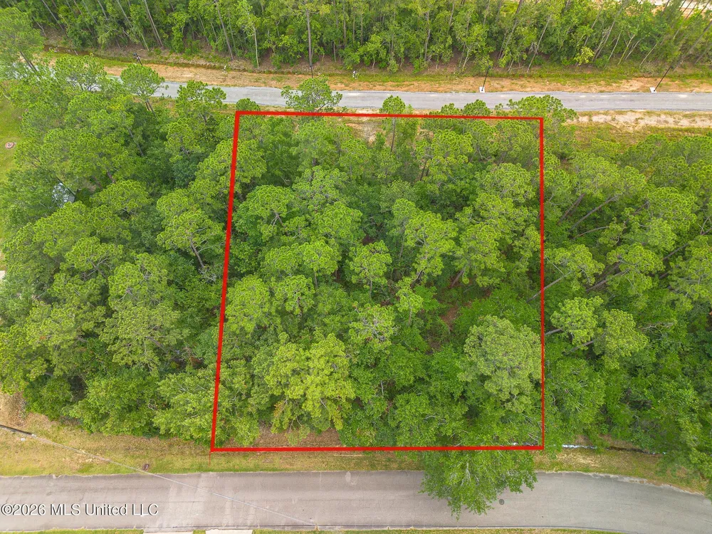 5624 Aila St, Diamondhead, MS 39525