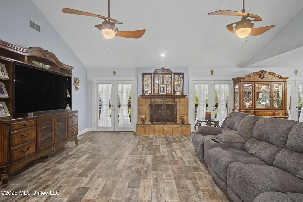 5624 Aila St, Diamondhead, MS 39525