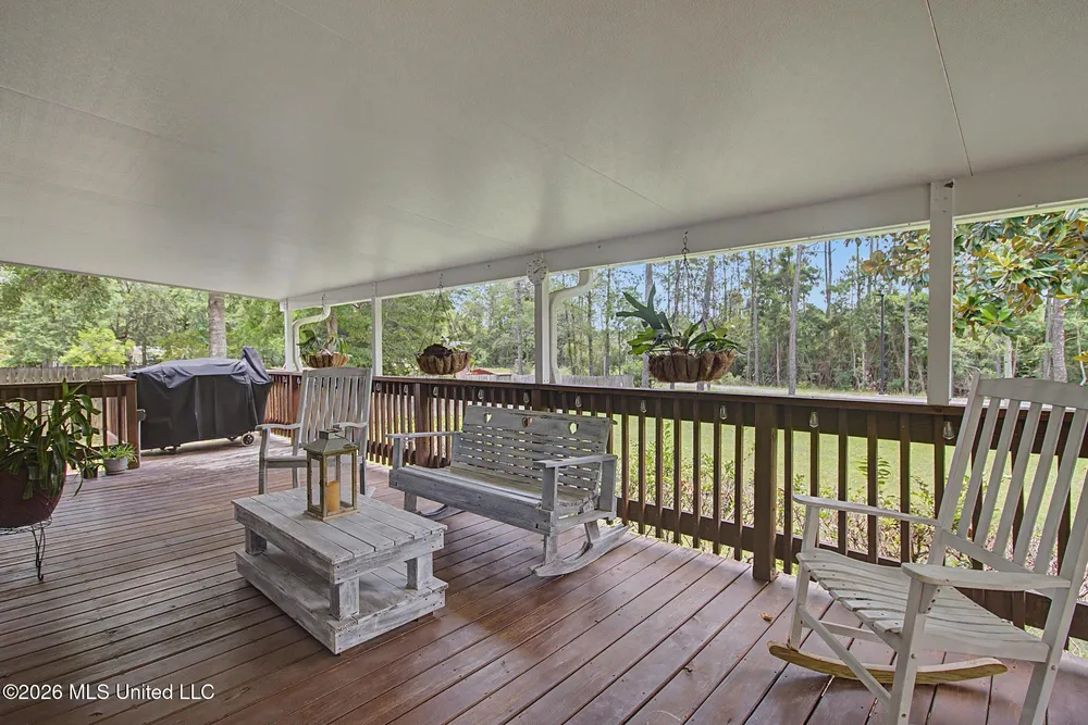 5624 Aila St, Diamondhead, MS 39525