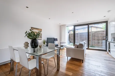 Elgin Avenue, London, W9