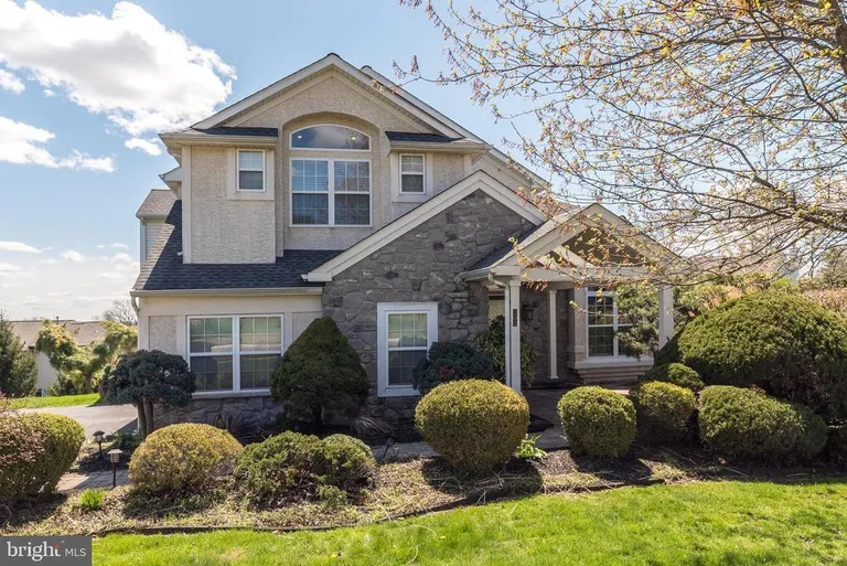 201 Summer Ridge Circle, Chalfont, PA 18914