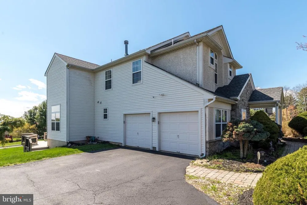 201 Summer Ridge Circle, Chalfont, PA 18914