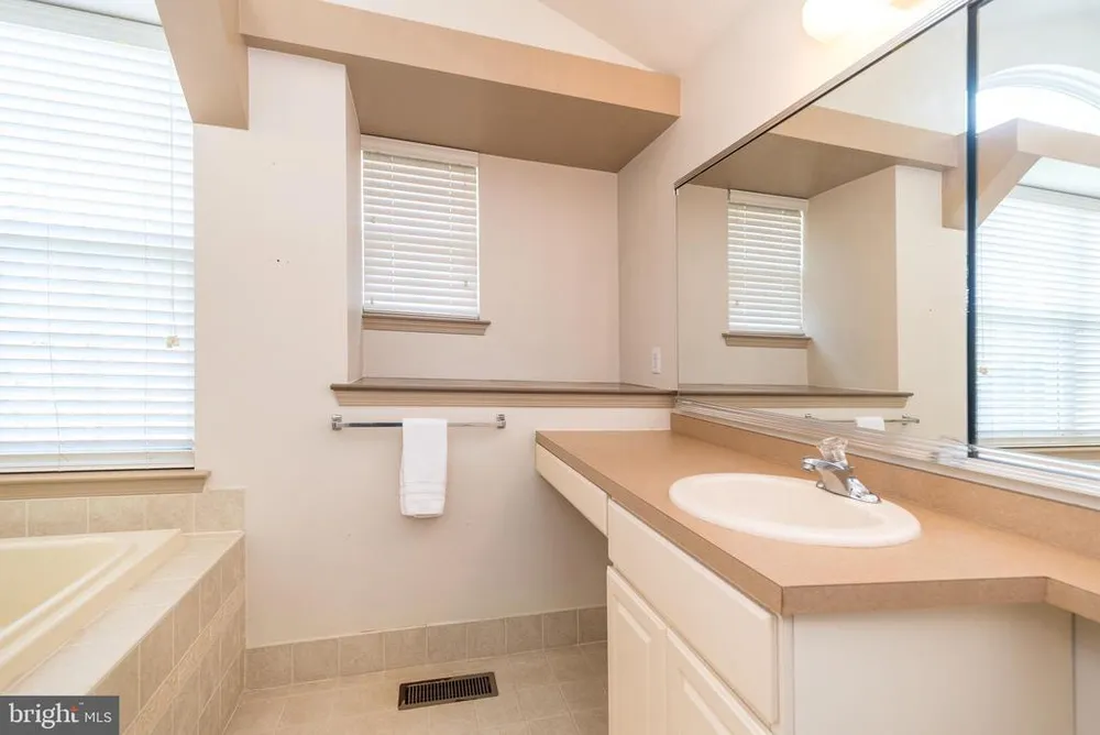 201 Summer Ridge Circle, Chalfont, PA 18914