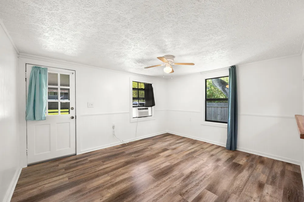 390 Baysinger Ave, Fort Pierce, FL 34982