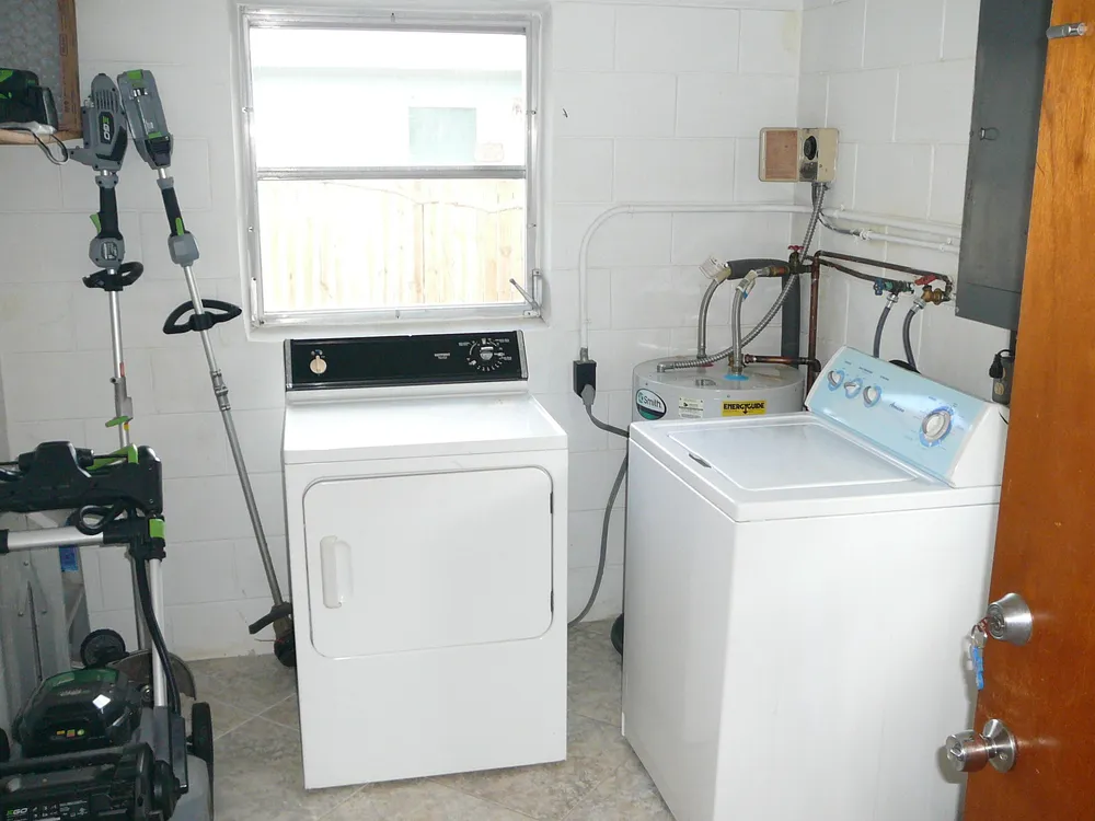 2921 Sherwood Ln, Fort Pierce, FL 34982