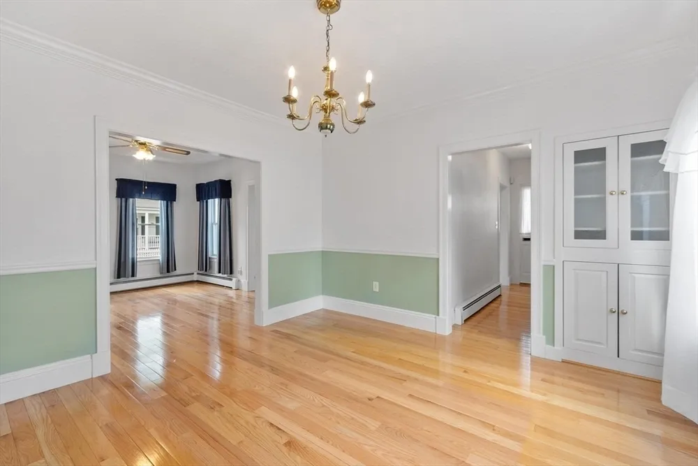 156 Gershom Ave, Lowell, MA 01854