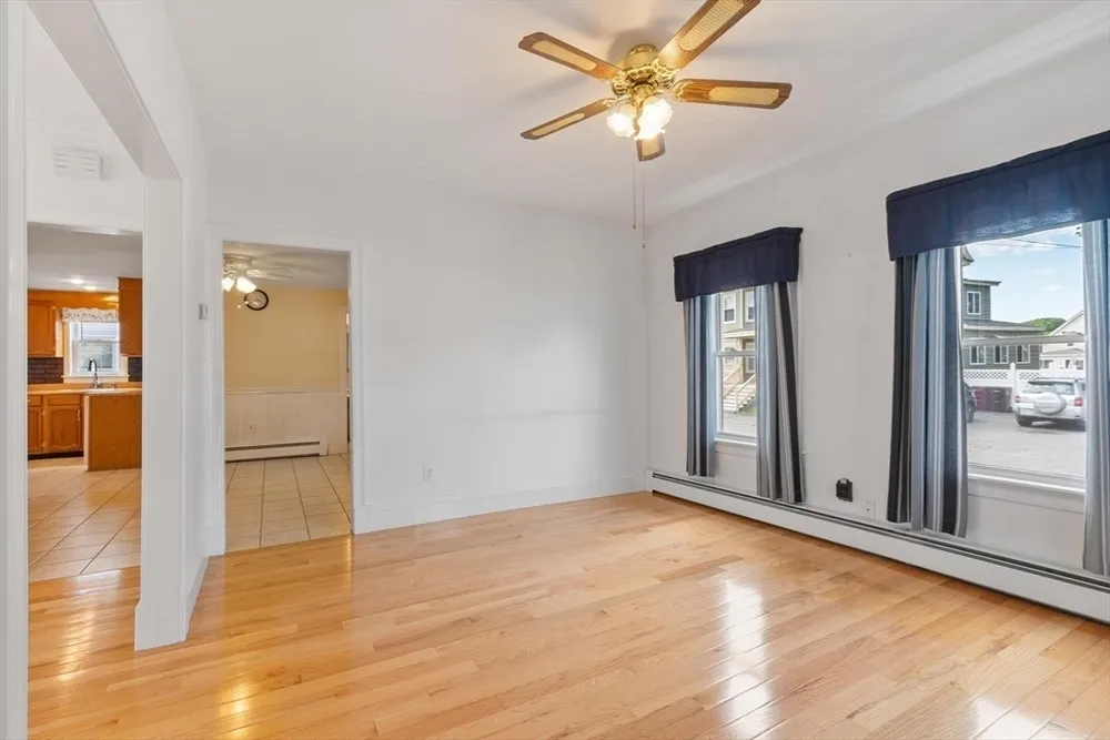 156 Gershom Ave, Lowell, MA 01854