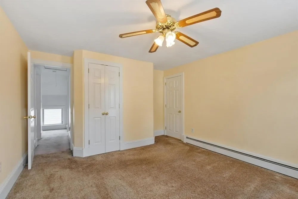 156 Gershom Ave, Lowell, MA 01854