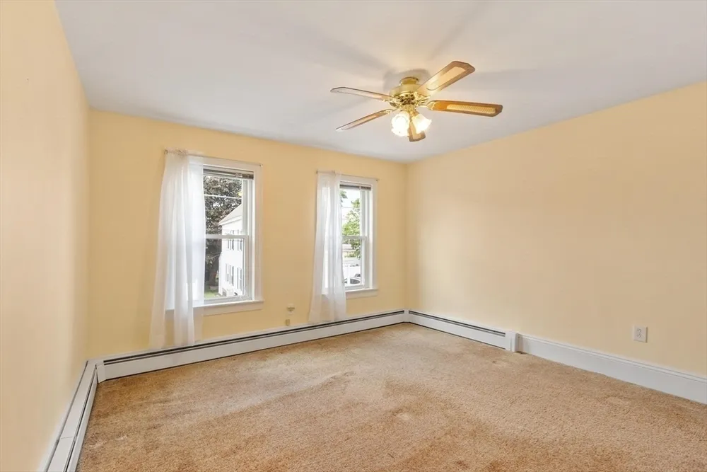 156 Gershom Ave, Lowell, MA 01854