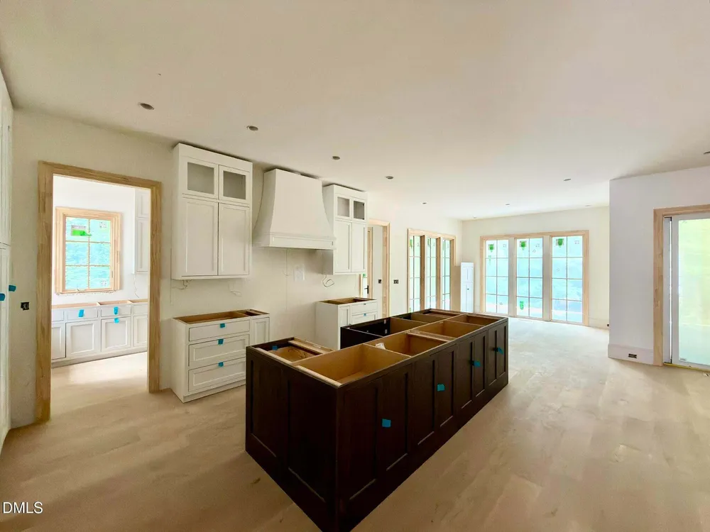 4801 Rampart St, Raleigh, NC 27609