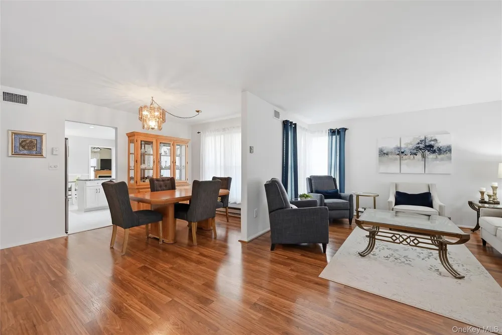 506 Lancaster Ct, Ridge, NY 11961